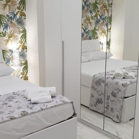 Partenope&Ulisse House Napoli Екстер'єр фото