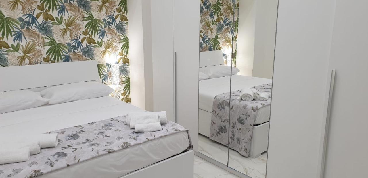 Partenope&Ulisse House Napoli Екстер'єр фото
