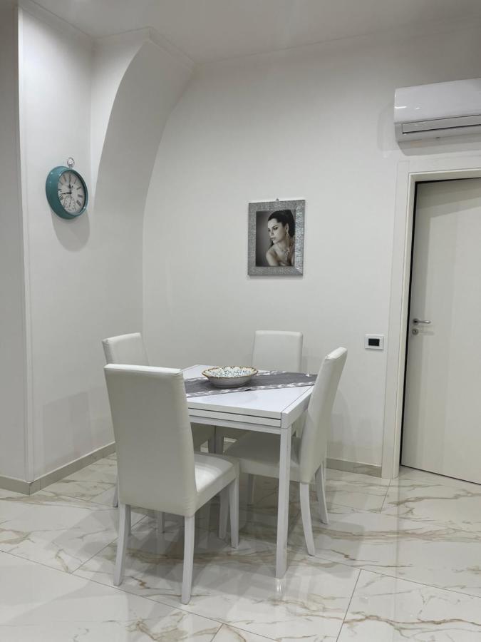 Partenope&Ulisse House Napoli Екстер'єр фото